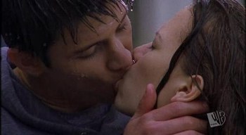 nathan entrant d embrasser haley